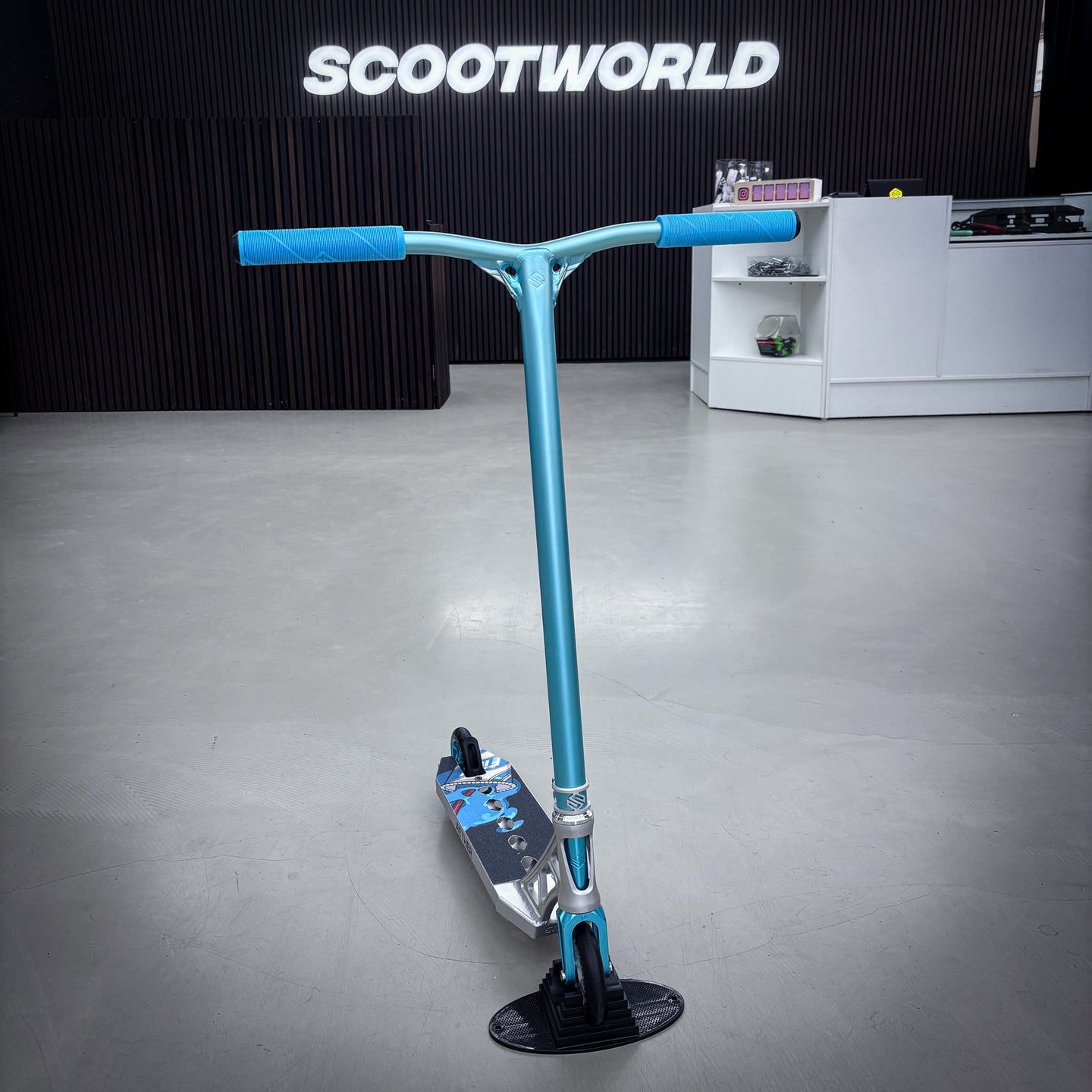 Striker Aether Silver/Teal Custom Build - Silver/Teal-ScootWorld.dk