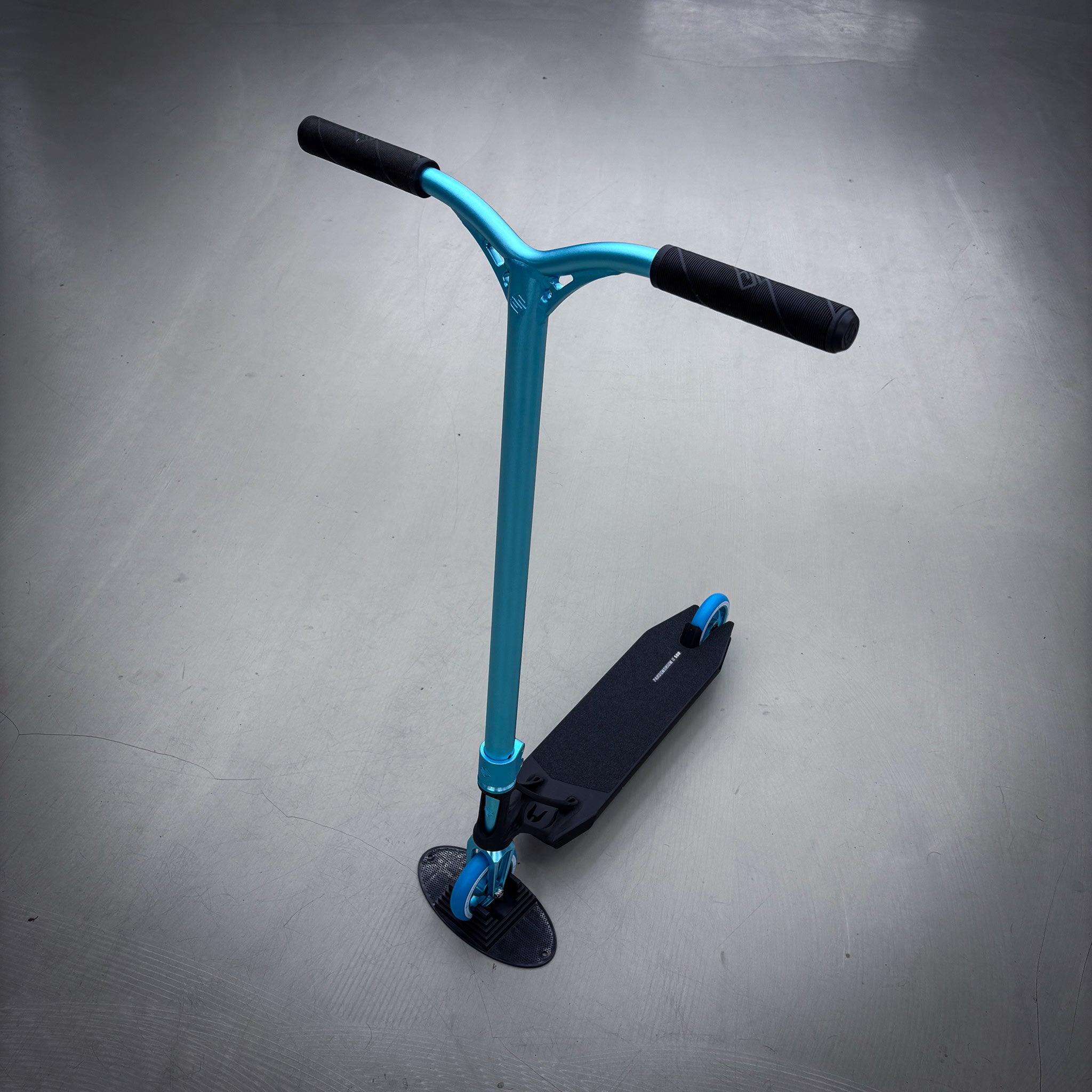 Striker Ethic Teal/Black Custom Build - Verde Turquesa/Negro