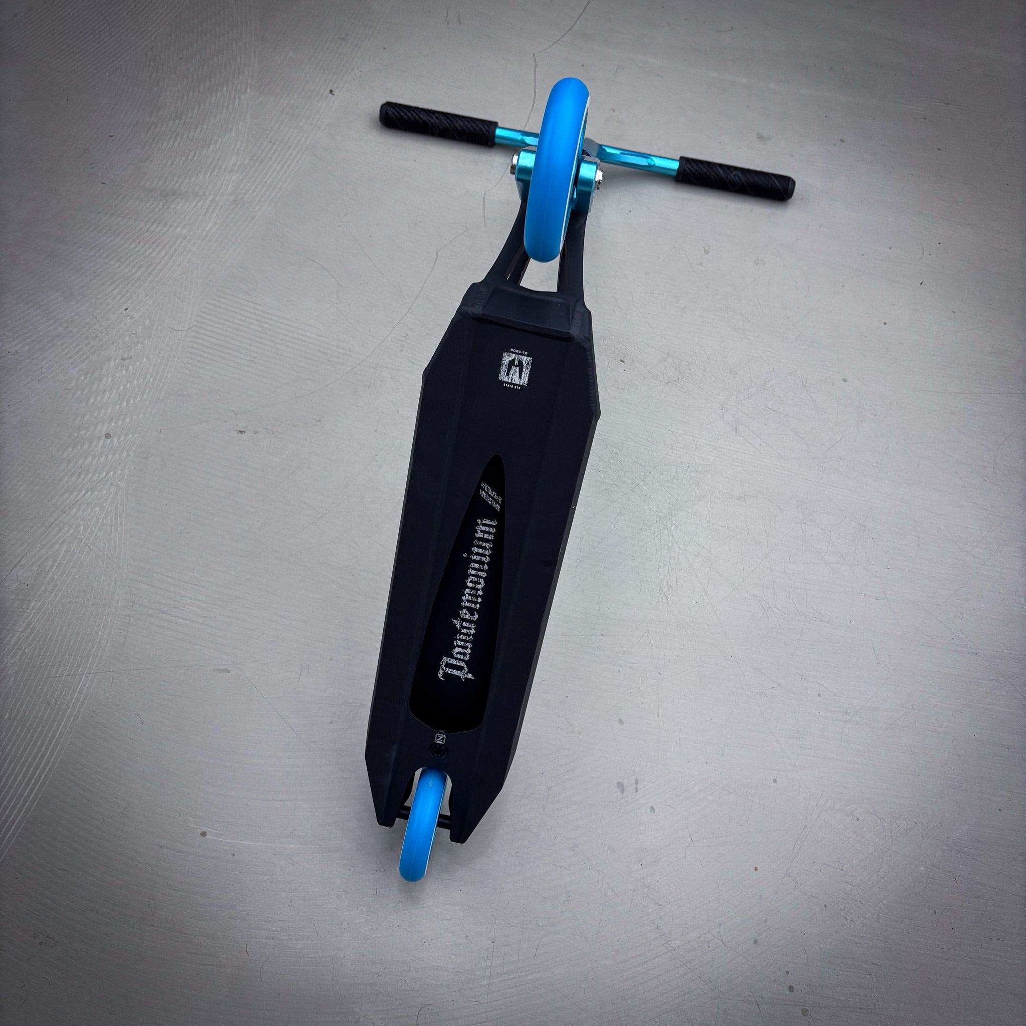 Striker Ethic Teal/Black Custom Build - Verde Turquesa/Negro