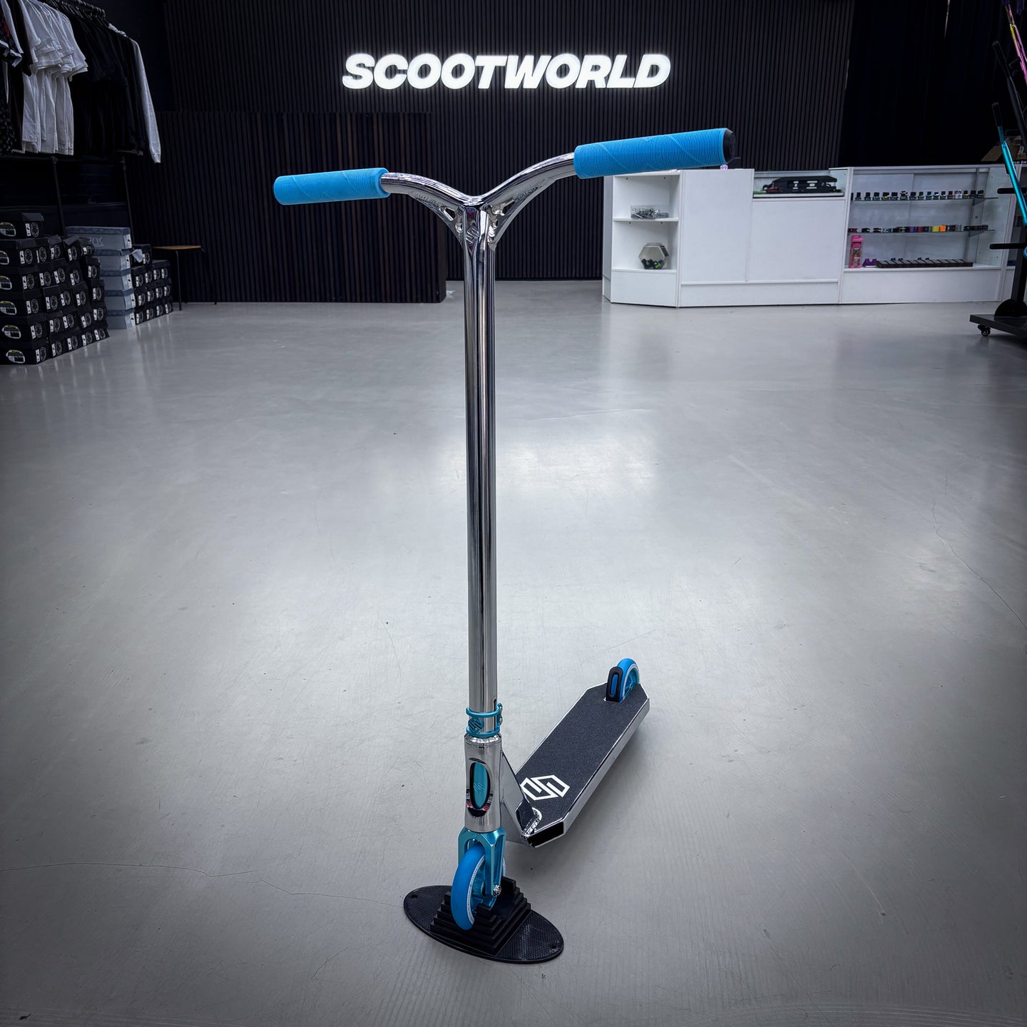 Striker Teal/Chrome Custom Build - Teal/Chrome