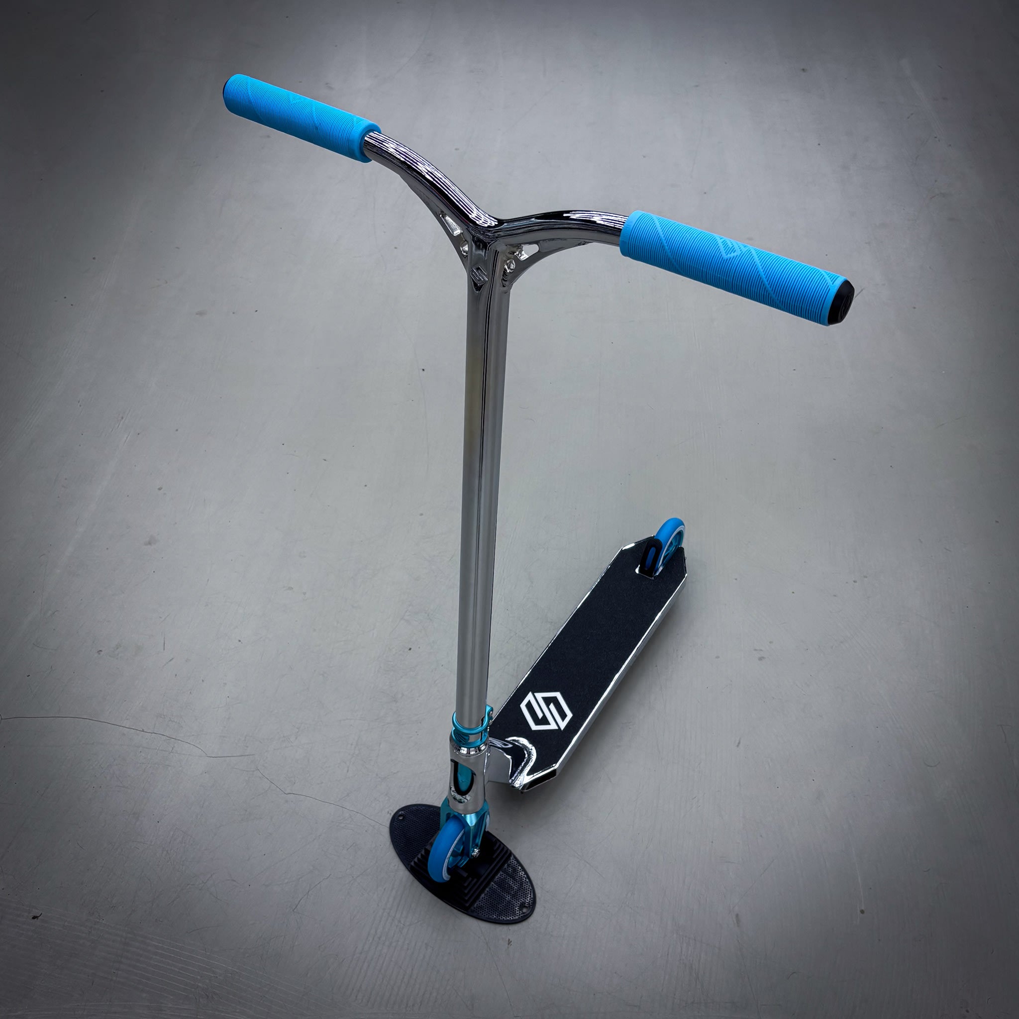 Striker Teal/Chrome Custom Build - Teal/Chrome
