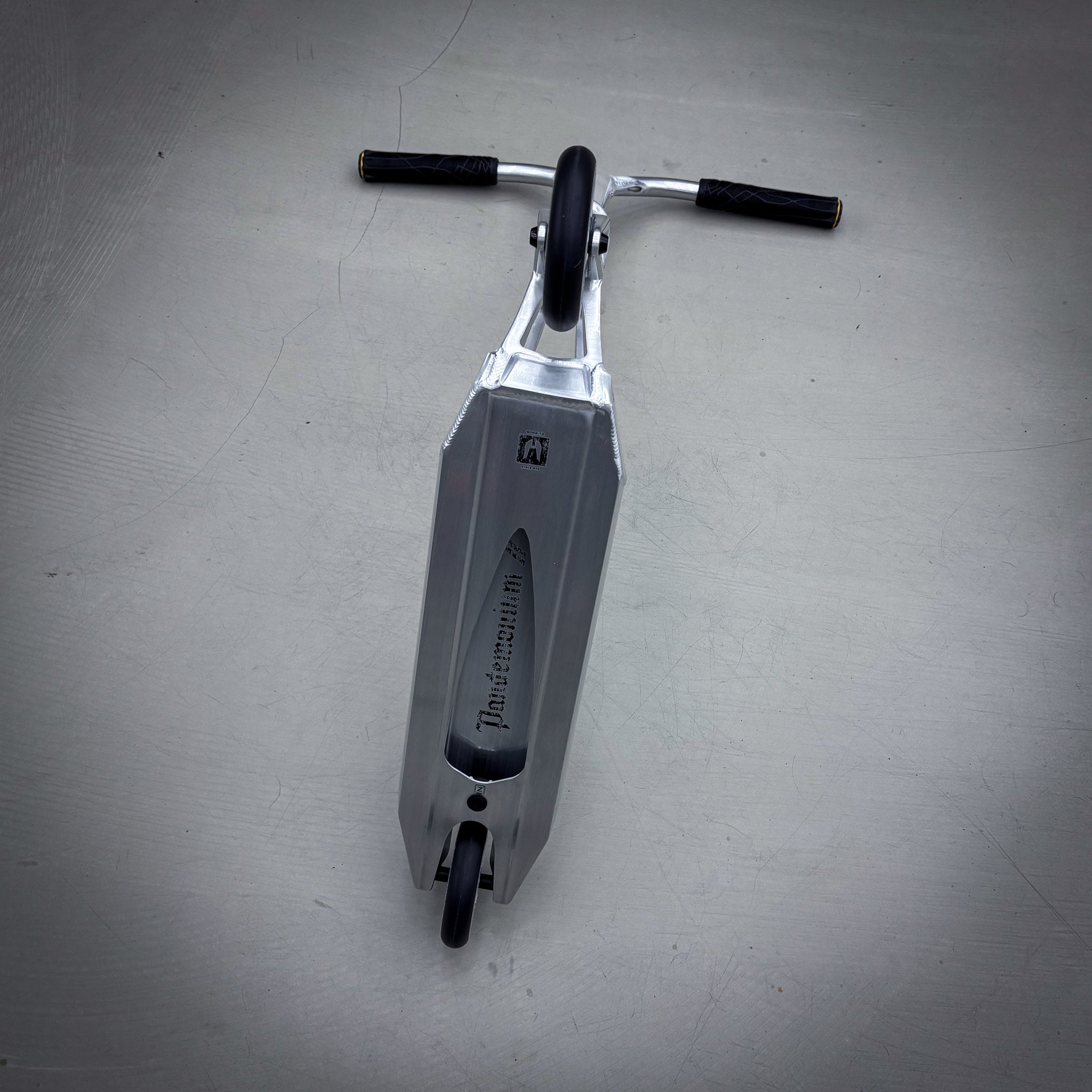 Ethic Silver Custom Build - Plateado
