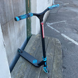 Striker Black Blue Custom Build - Black/Blue-ScootWorld.dk